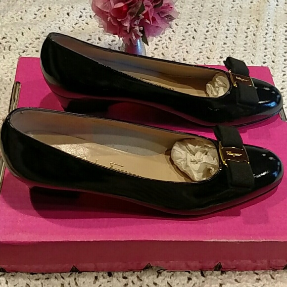 🌼SOLD 🌼Salvatore Ferragamo🌼SOLD🌼 - Picture 5 of 8